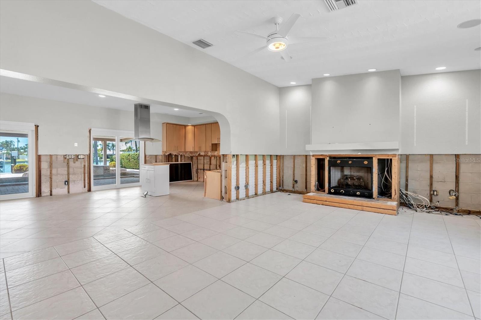 CAPRI ISLE SUB - Residential