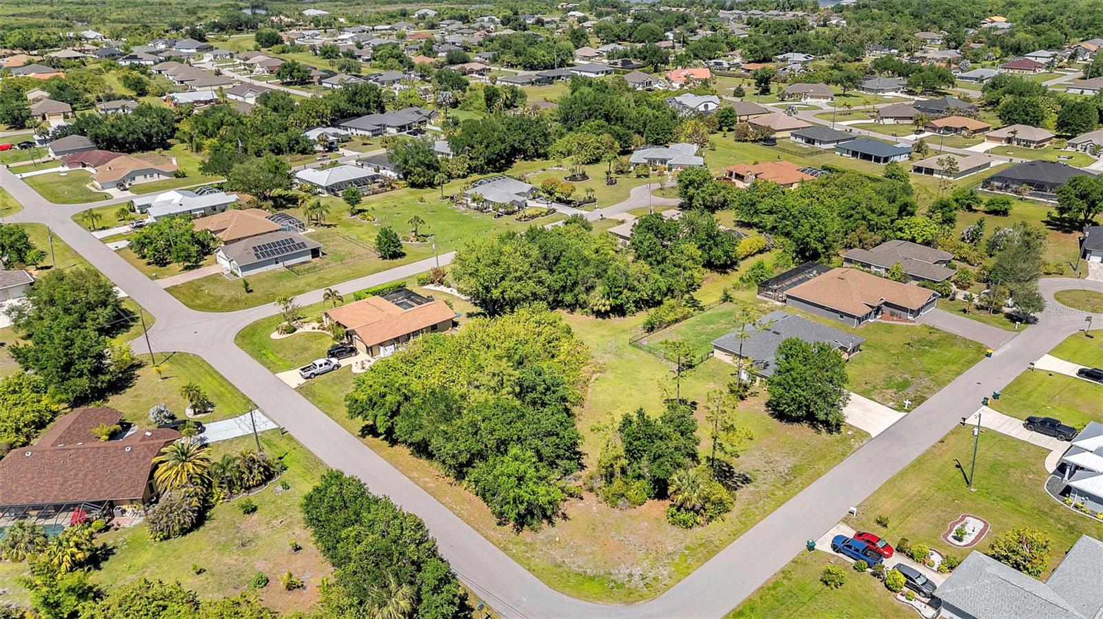 PUNTA GORDA ISLES SEC 20 - Land