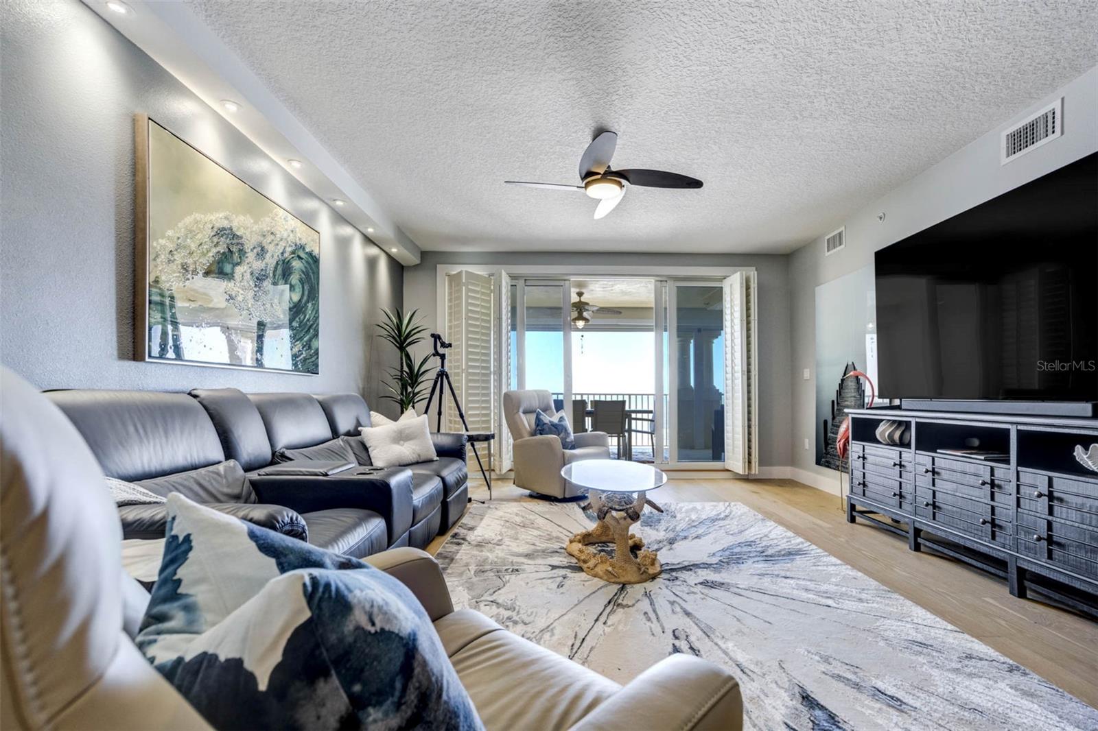 BELLA ROSA CONDO - Residential