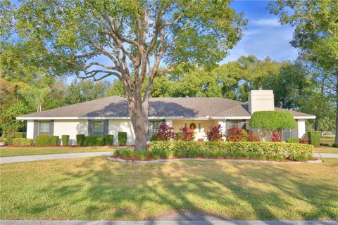 A home in WINTER HAVEN