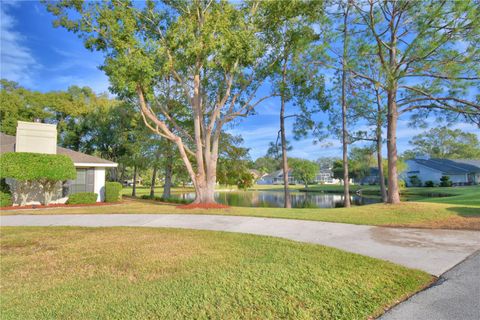 A home in WINTER HAVEN