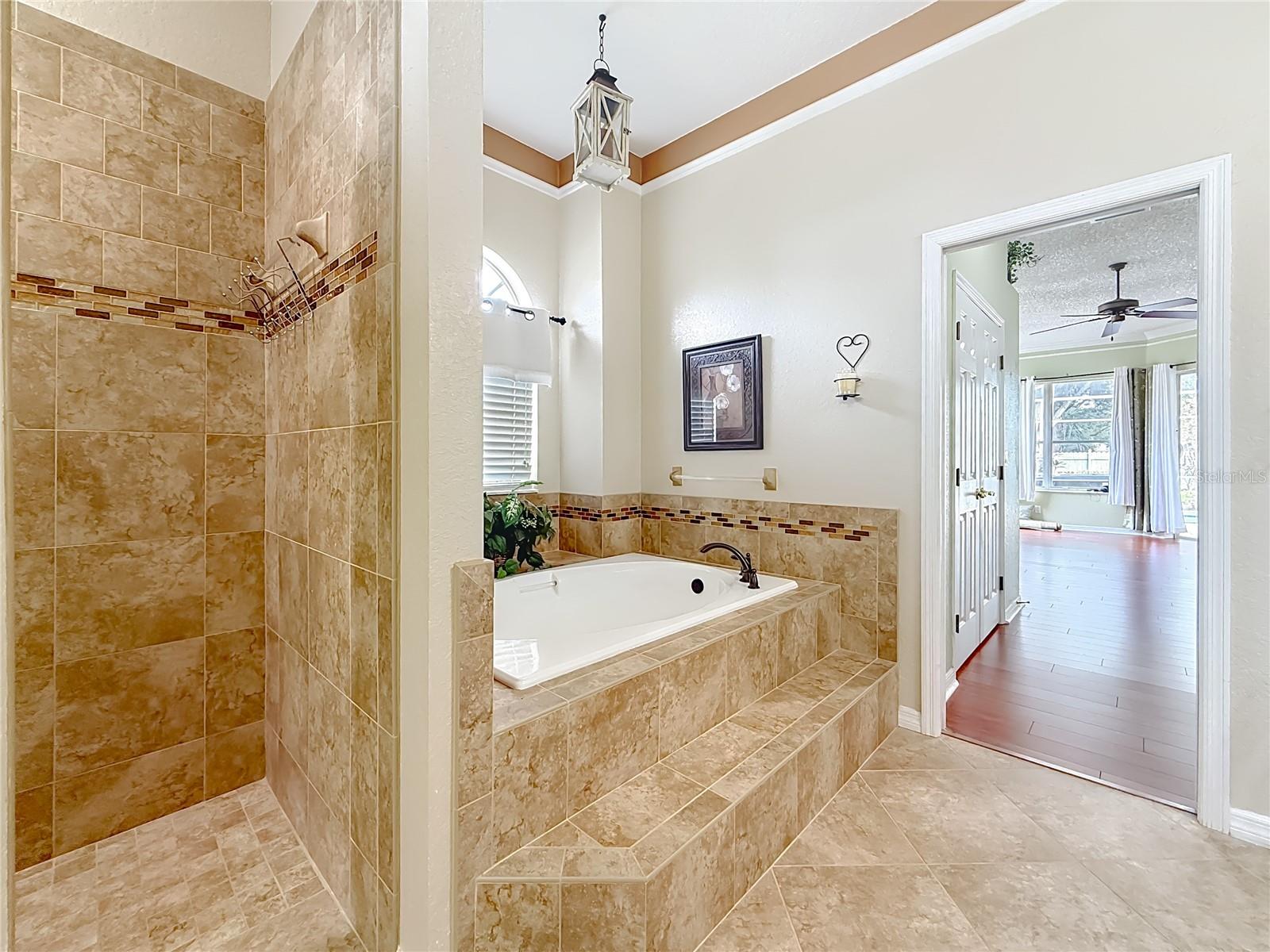 COUNTRYPARK - Residential