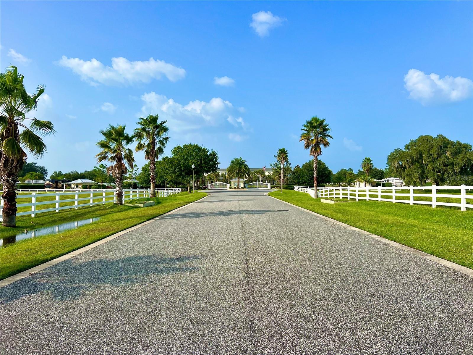 FLORIDA GRANDE MOTOR COACH RESIDENCE - Land