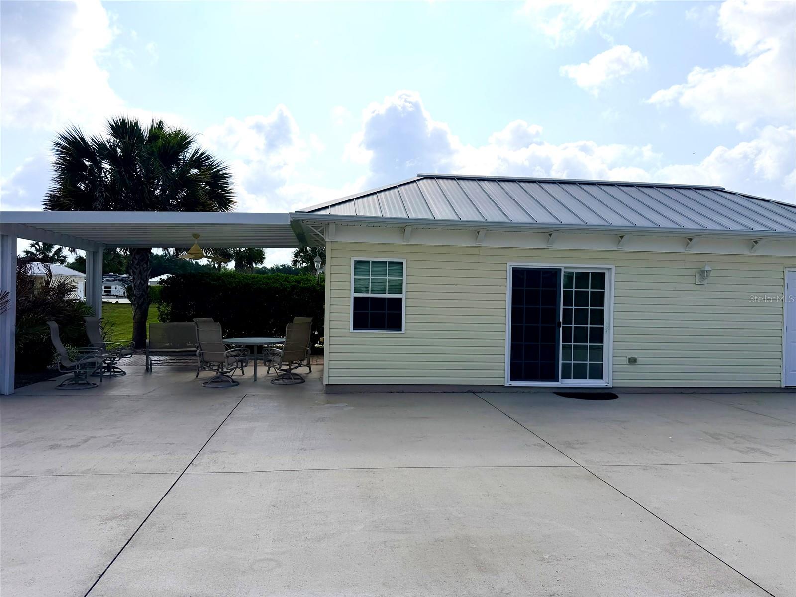 FLORIDA GRANDE MOTOR COACH RESIDENCE - Land