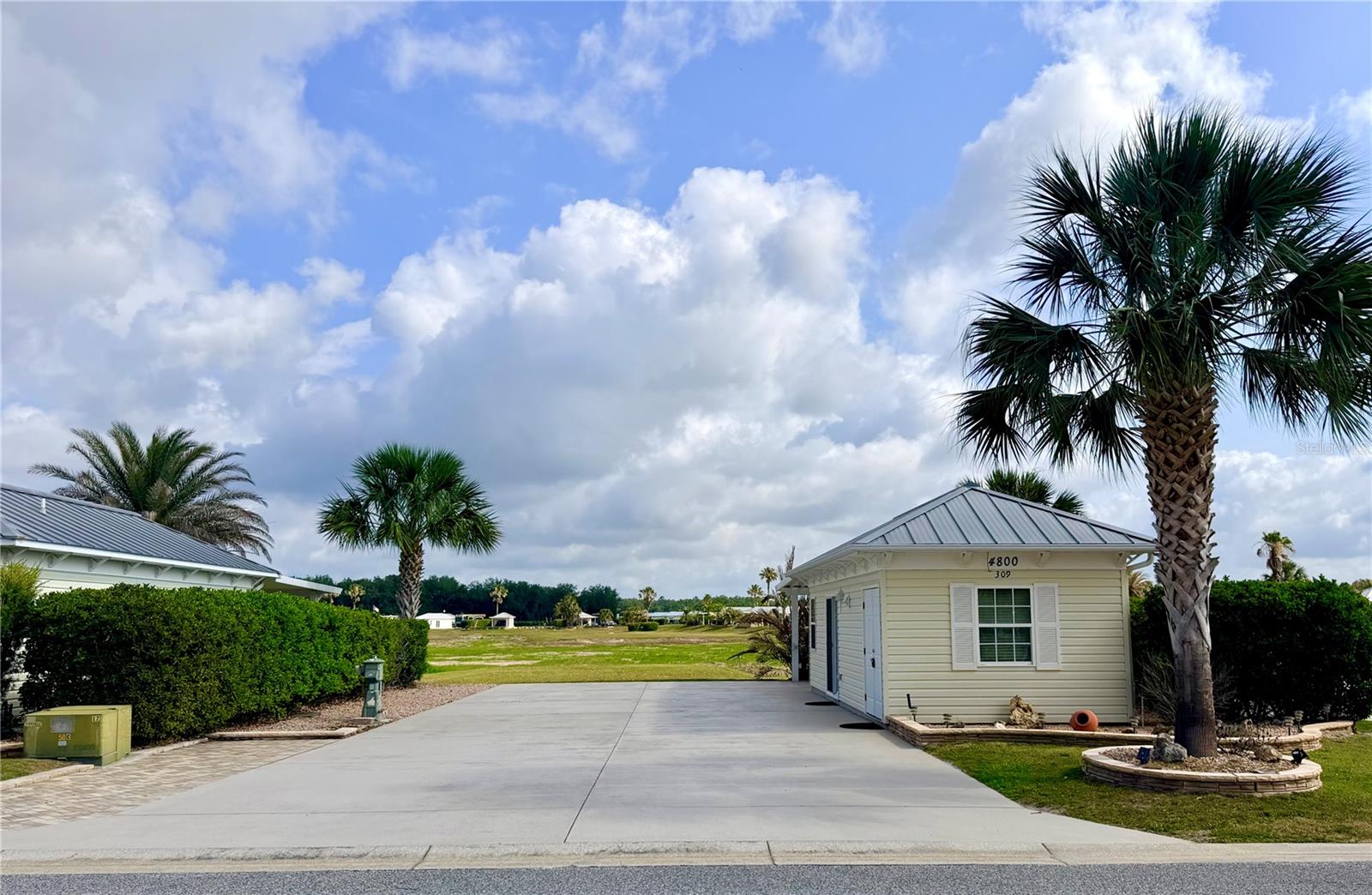 FLORIDA GRANDE MOTOR COACH RESIDENCE - Land