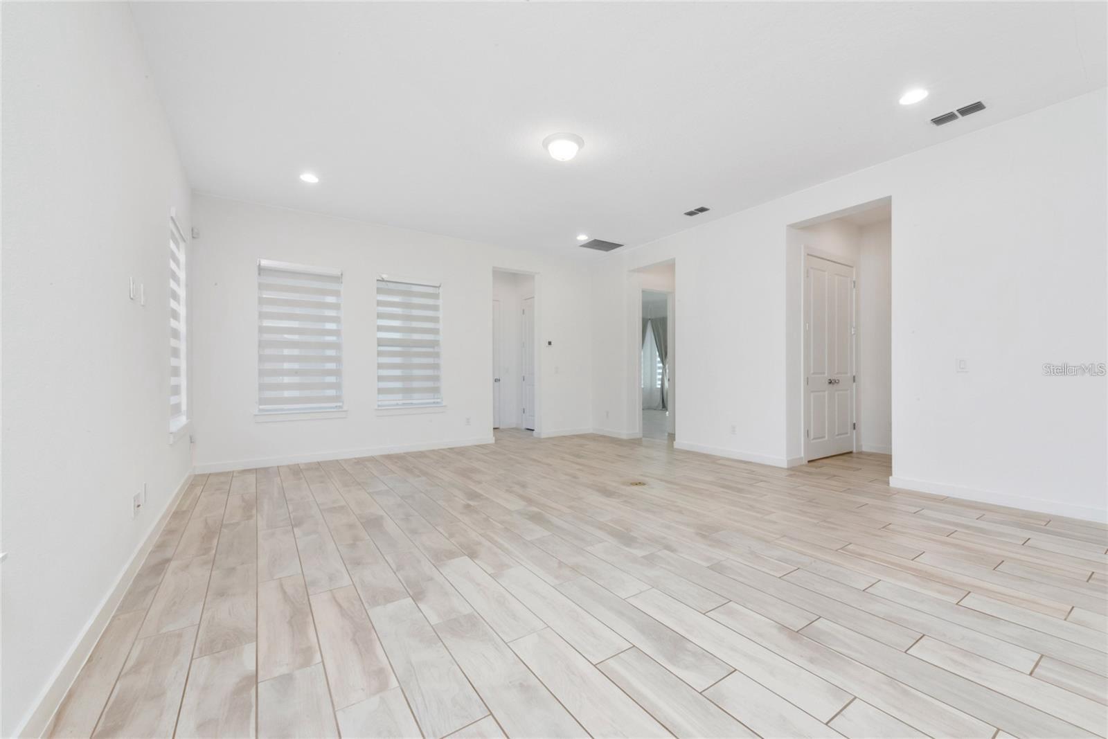 LAUREATE PARK PH 4 - Residential Lease
