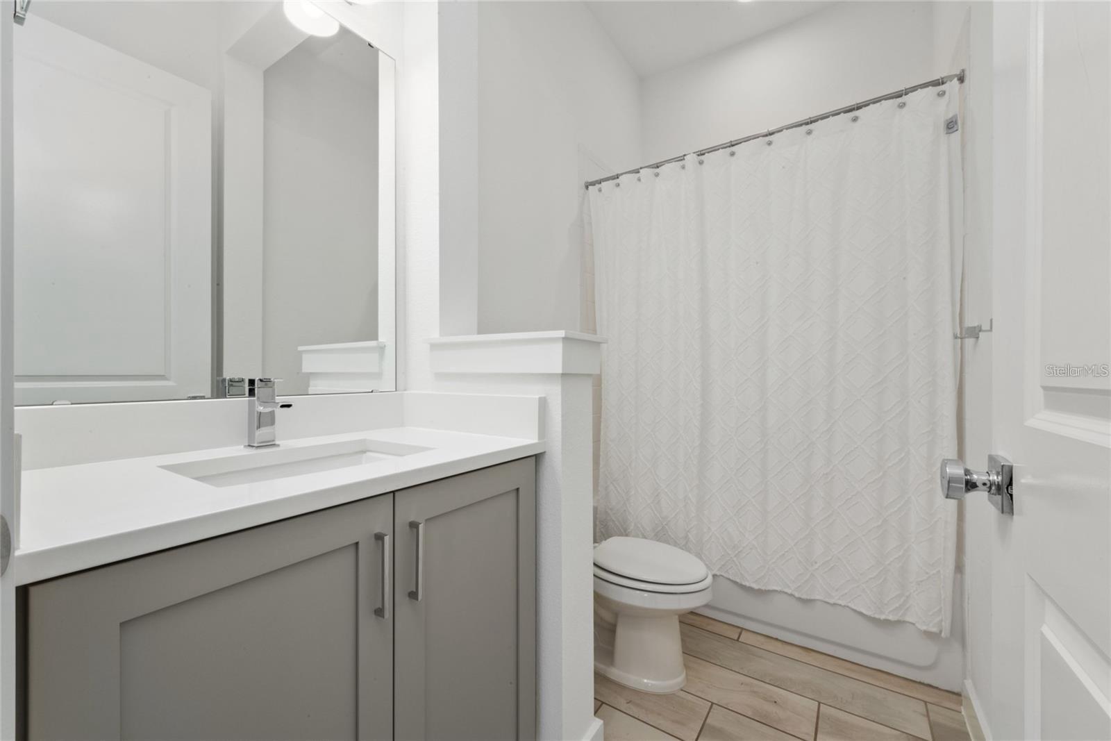 LAUREATE PARK PH 4 - Residential Lease