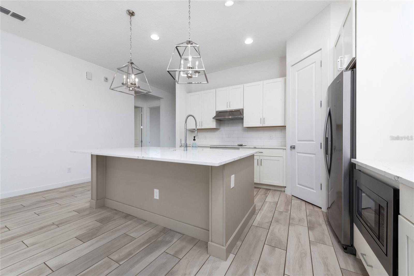 LAUREATE PARK PH 4 - Residential Lease