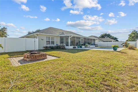 A home in LAKELAND