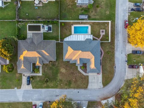 A home in LAKELAND