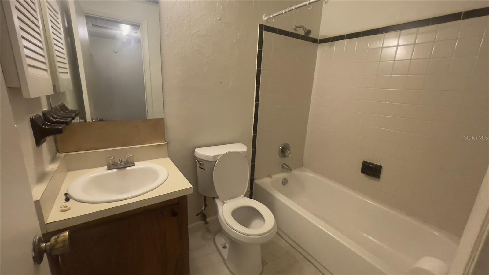 CEDAR RIDGE - Residential Income