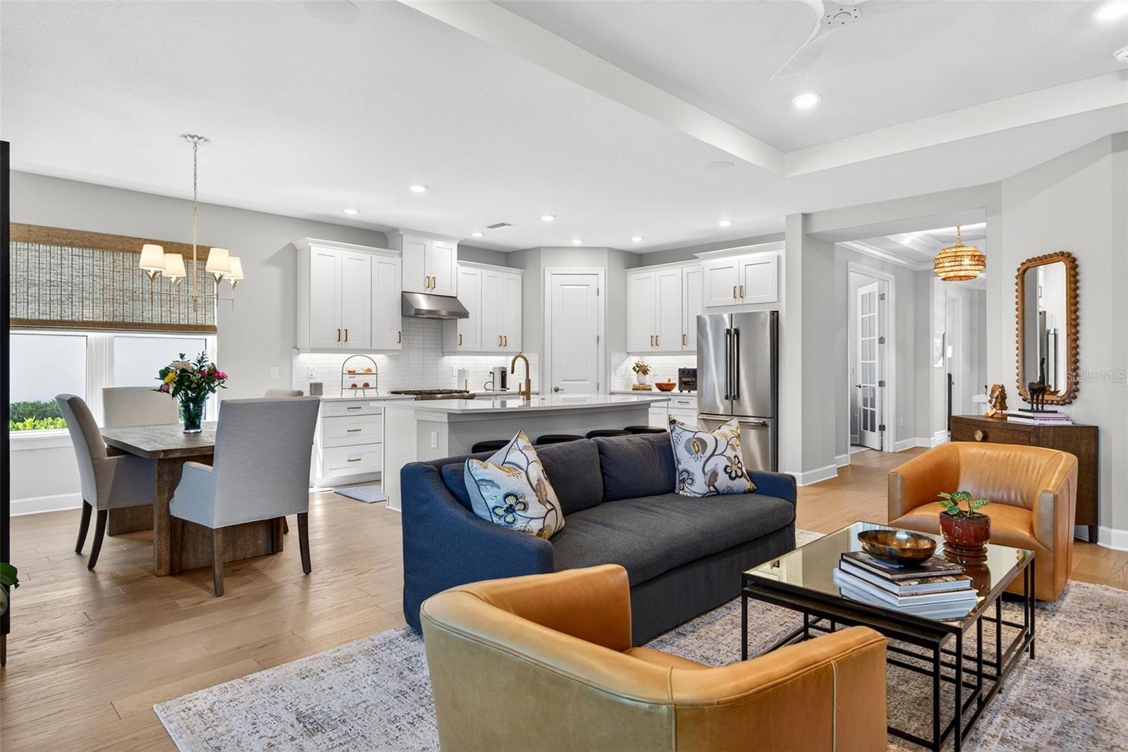 AZARIO ESPLANADE PH IV - Residential