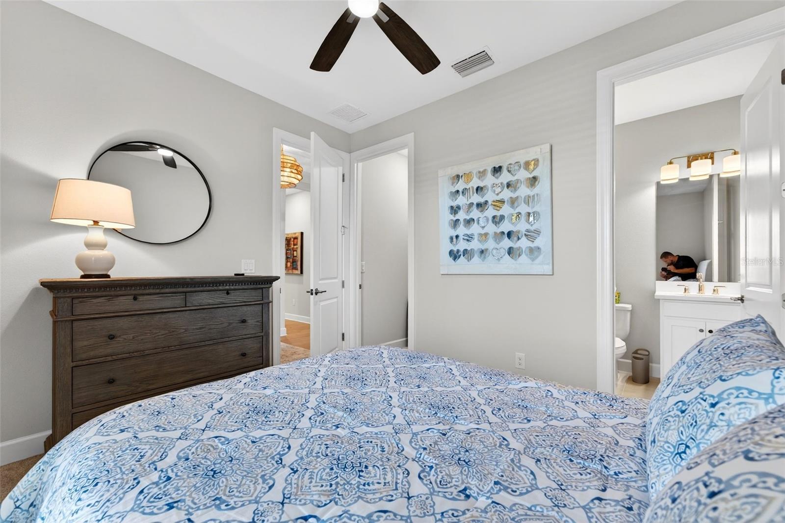 AZARIO ESPLANADE PH IV - Residential