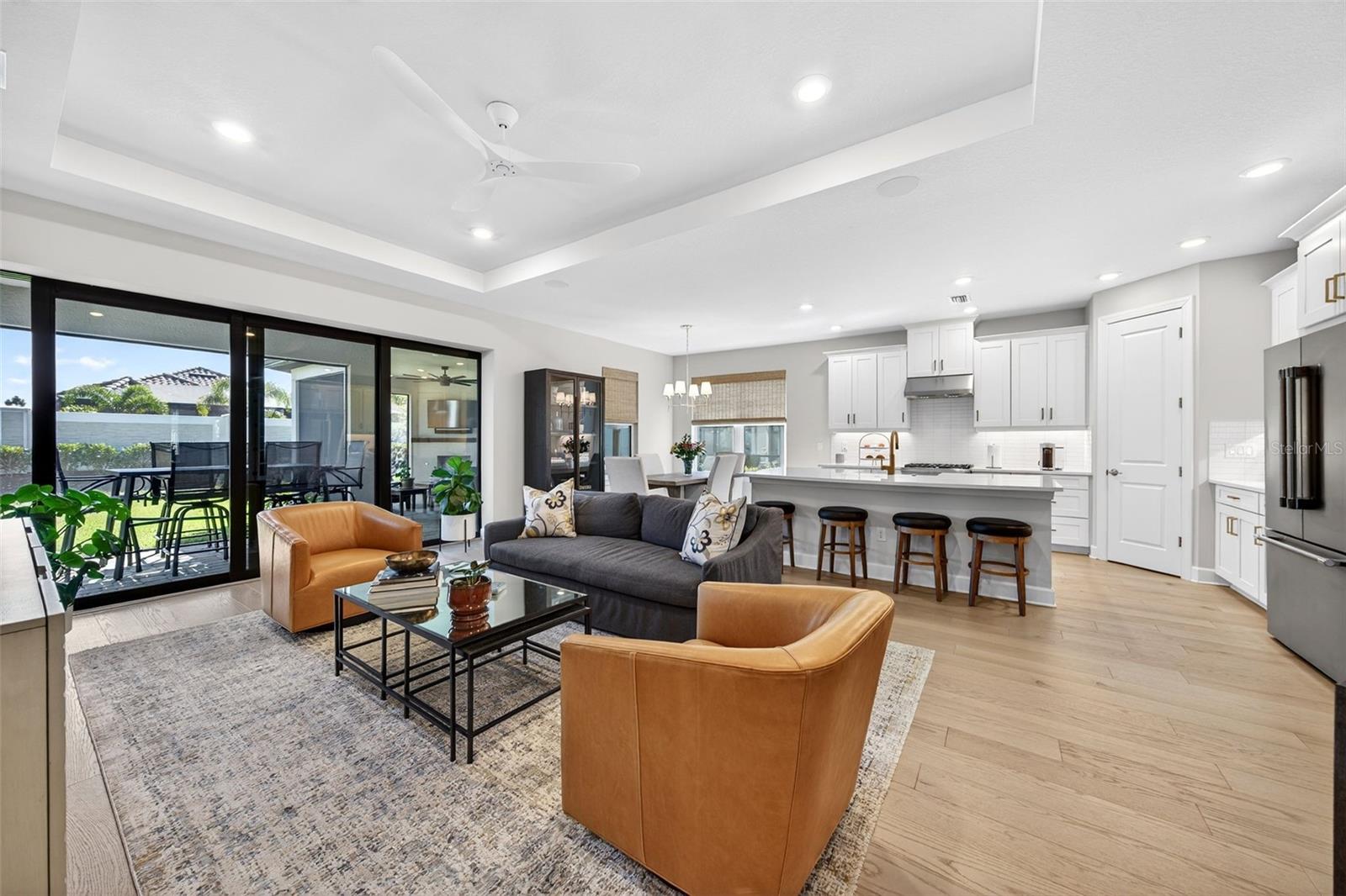 AZARIO ESPLANADE PH IV - Residential