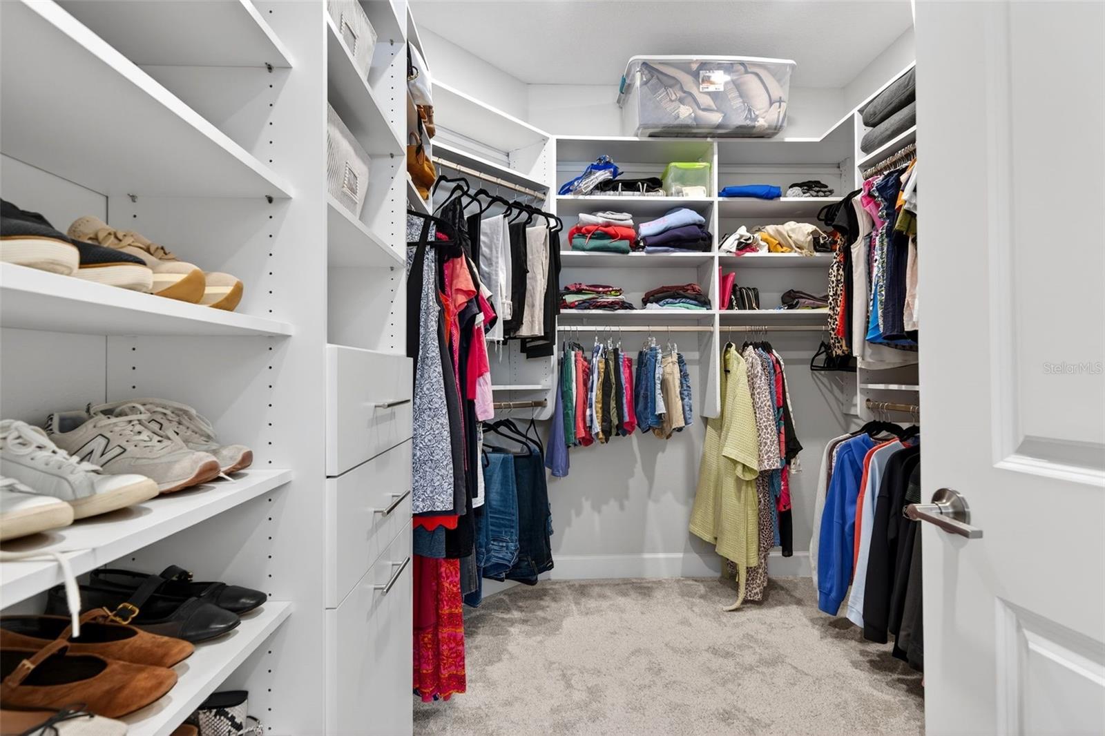 AZARIO ESPLANADE PH IV - Residential