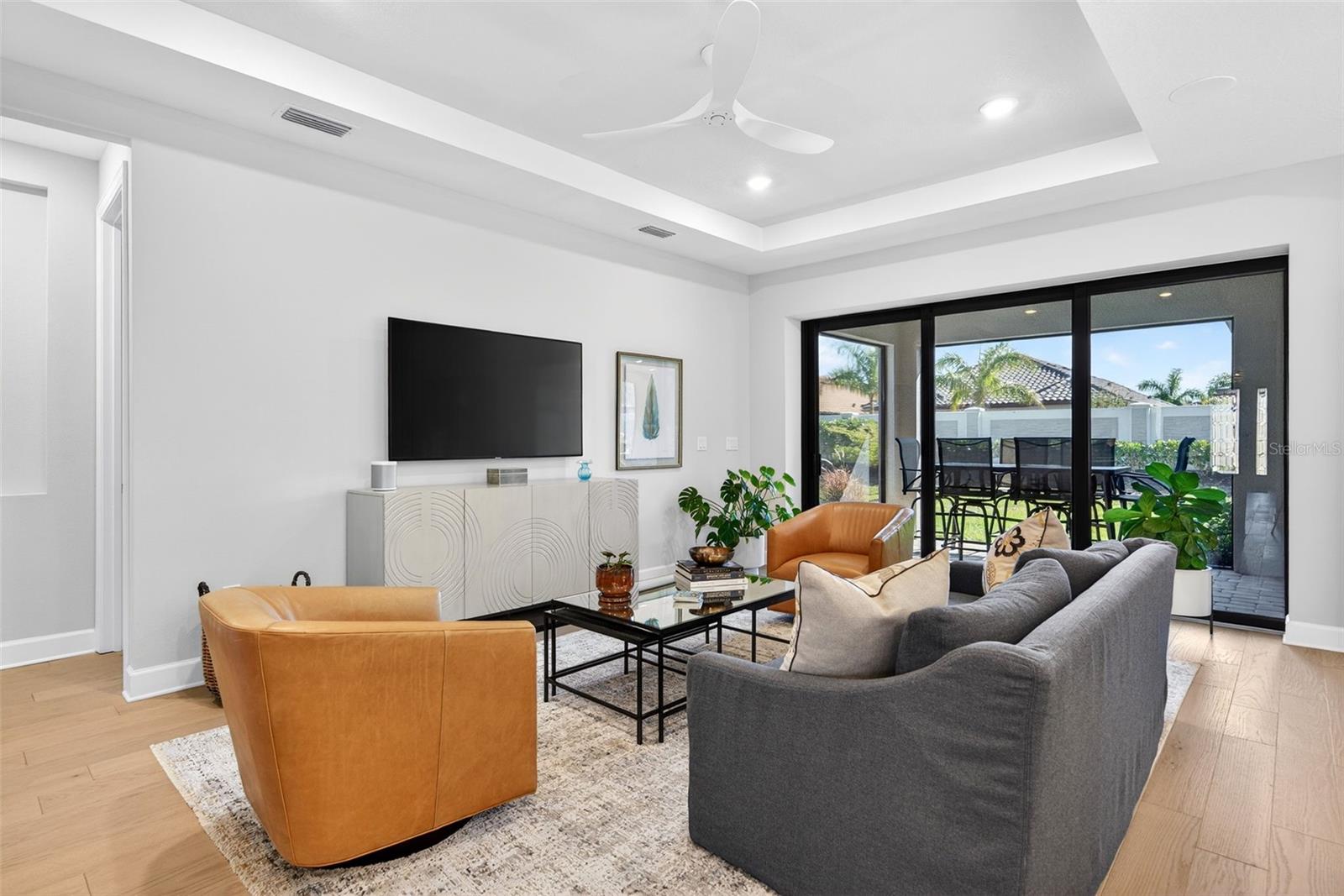 AZARIO ESPLANADE PH IV - Residential