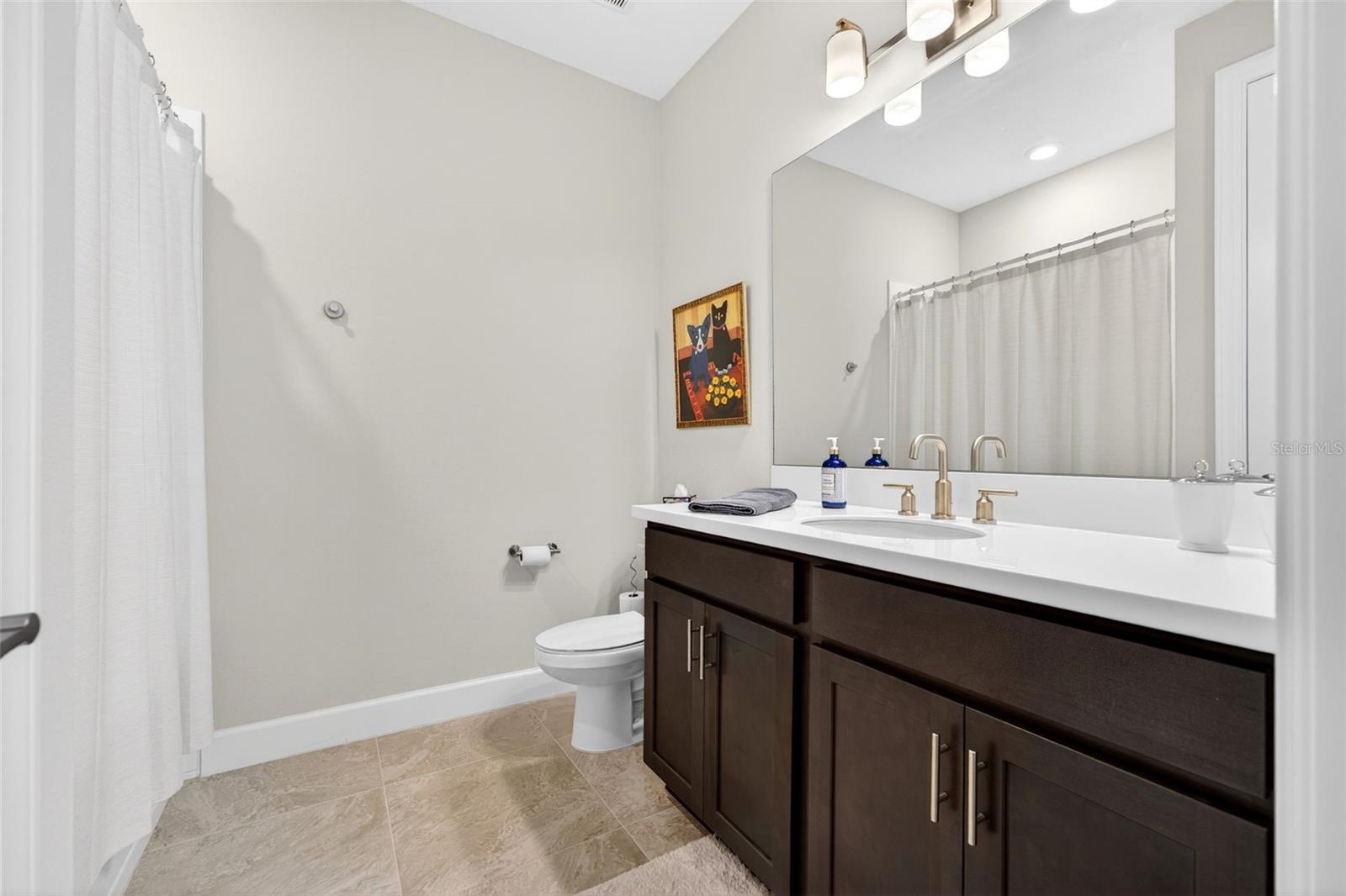 AZARIO ESPLANADE PH IV - Residential