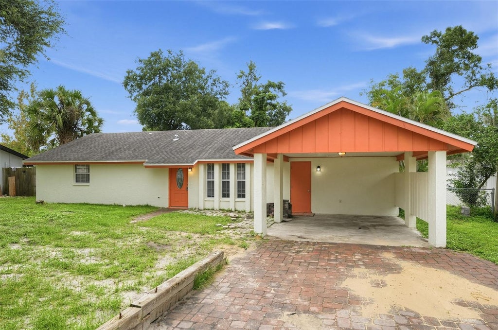 Photo of 1512 Russell Avenue, Sarasota, FL 34232 (MLS # O6446977)
