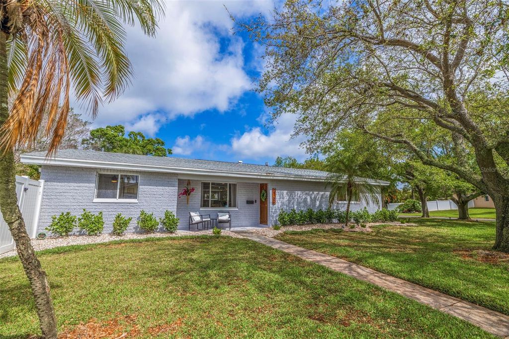 Photo of 2135 Montana Avenue NE, St Petersburg, FL 33703 (MLS # U8236690)