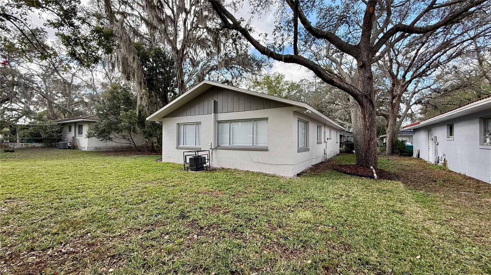 VILLAS AT SIGNAL HILL - Residential