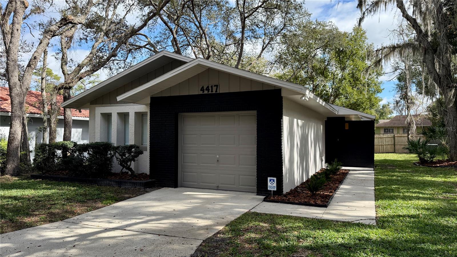 VILLAS AT SIGNAL HILL - Residential