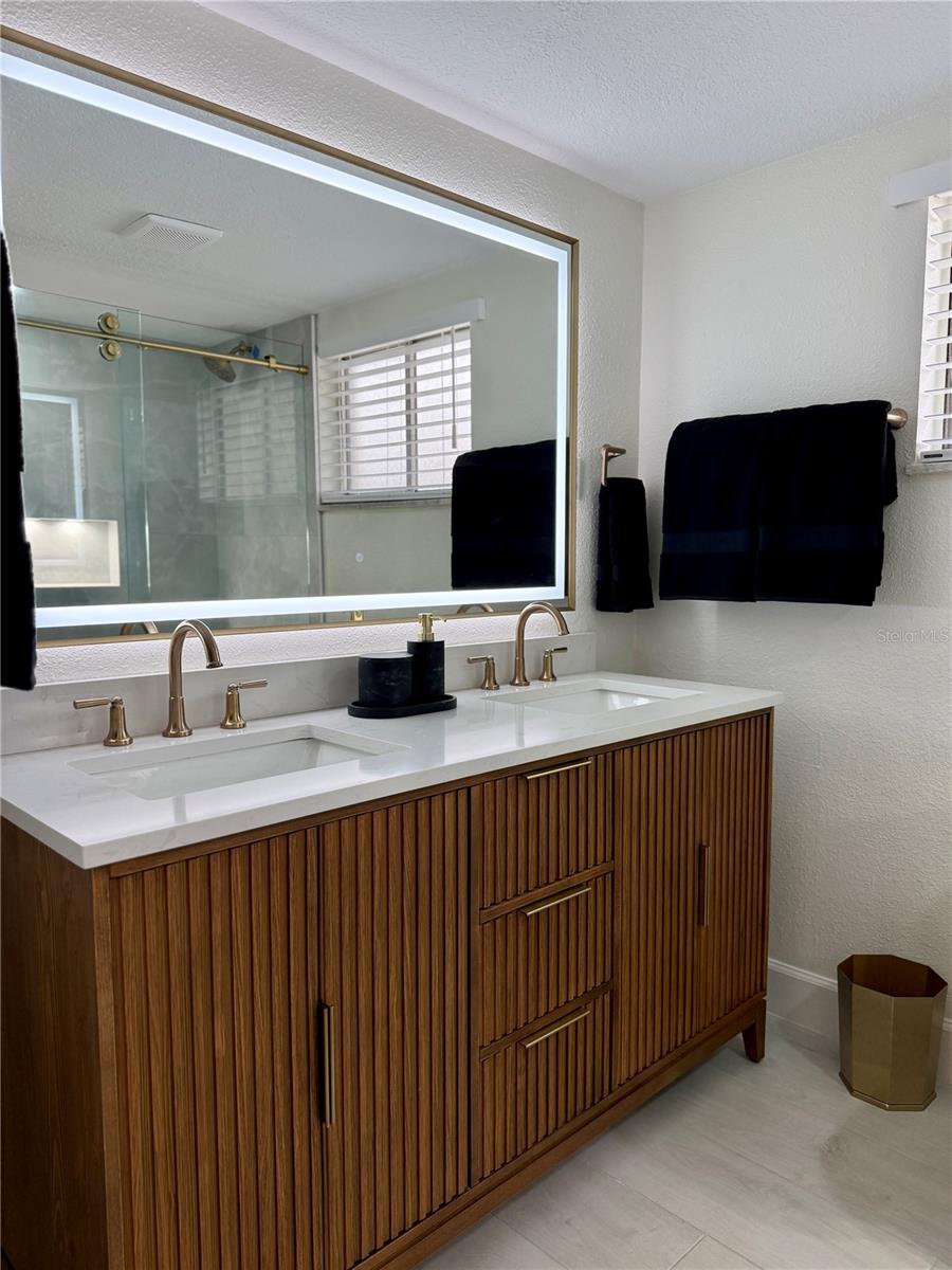 VILLAS AT SIGNAL HILL - Residential