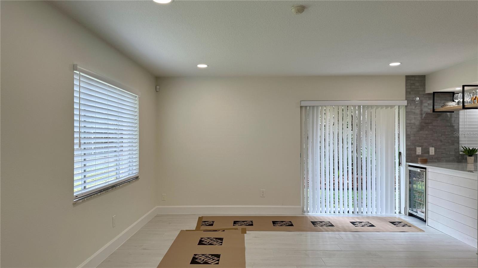 VILLAS AT SIGNAL HILL - Residential