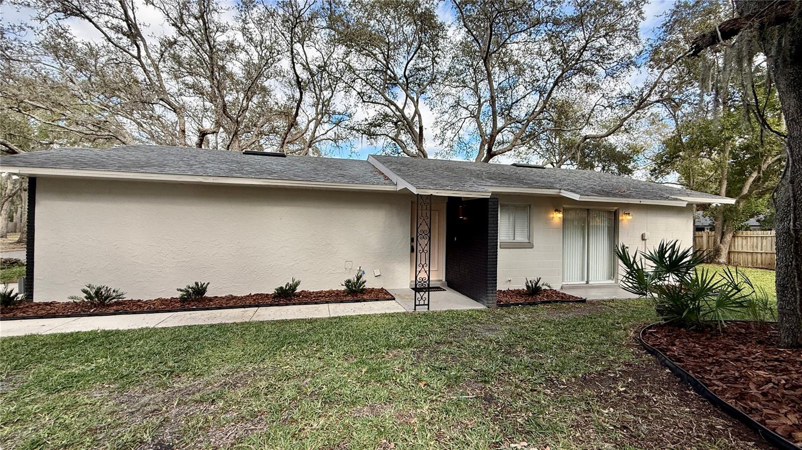 VILLAS AT SIGNAL HILL - Residential