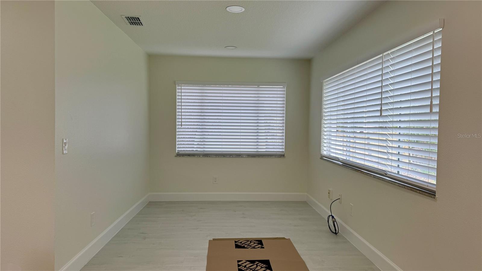 VILLAS AT SIGNAL HILL - Residential