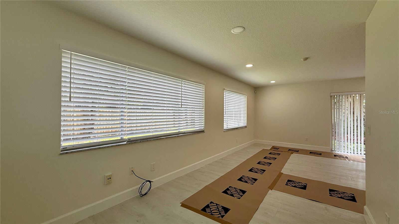 VILLAS AT SIGNAL HILL - Residential