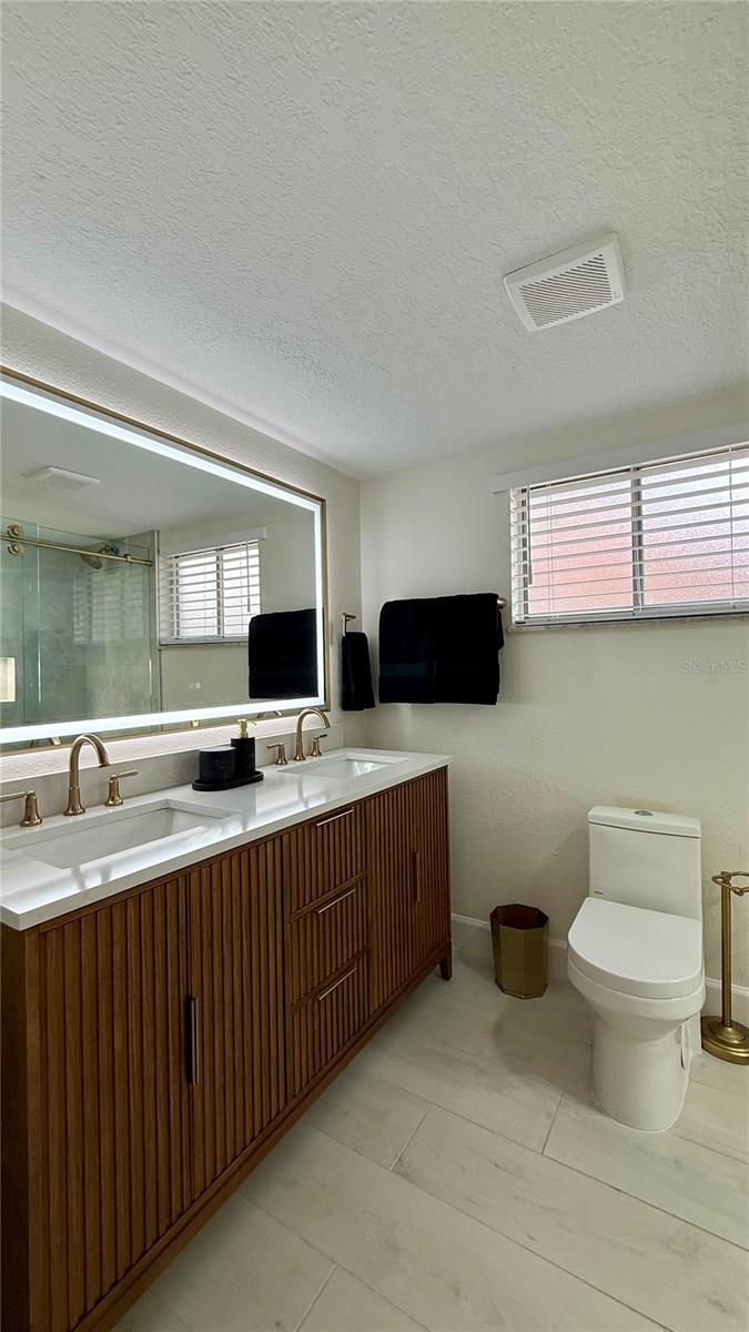 VILLAS AT SIGNAL HILL - Residential