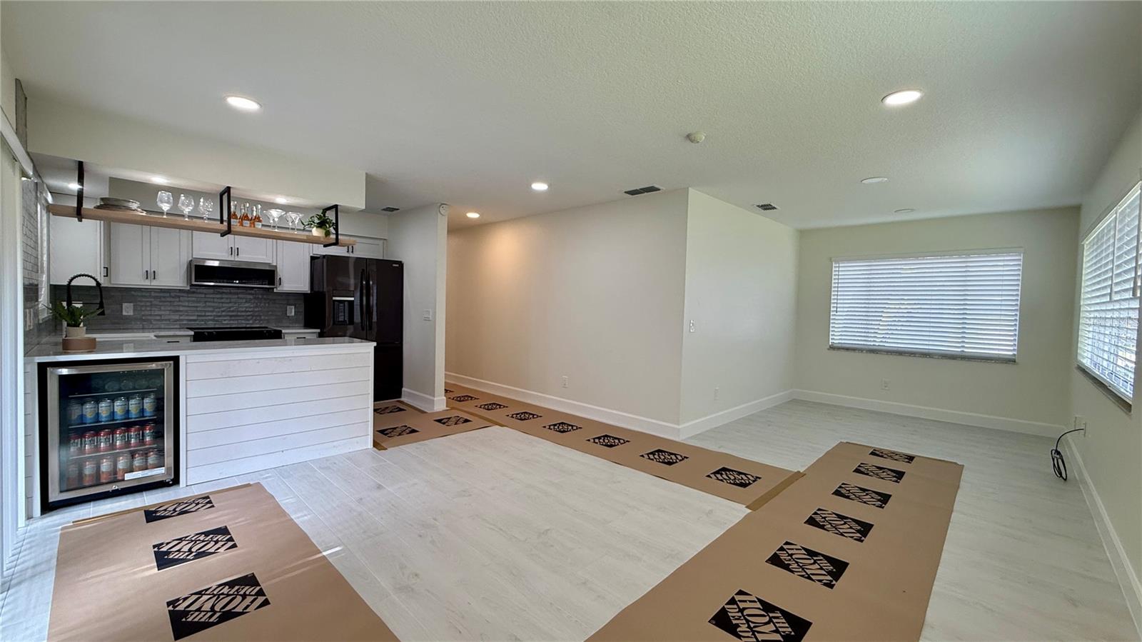 VILLAS AT SIGNAL HILL - Residential