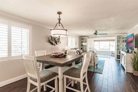 A home in LONGBOAT KEY