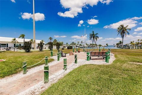 A home in LONGBOAT KEY