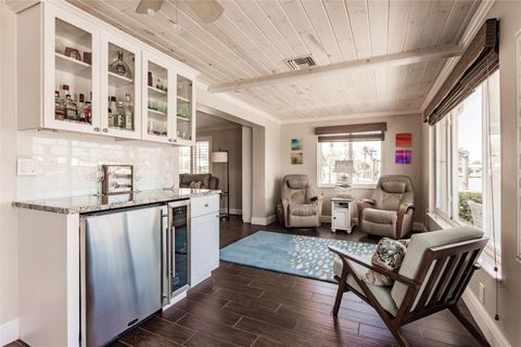 A home in LONGBOAT KEY