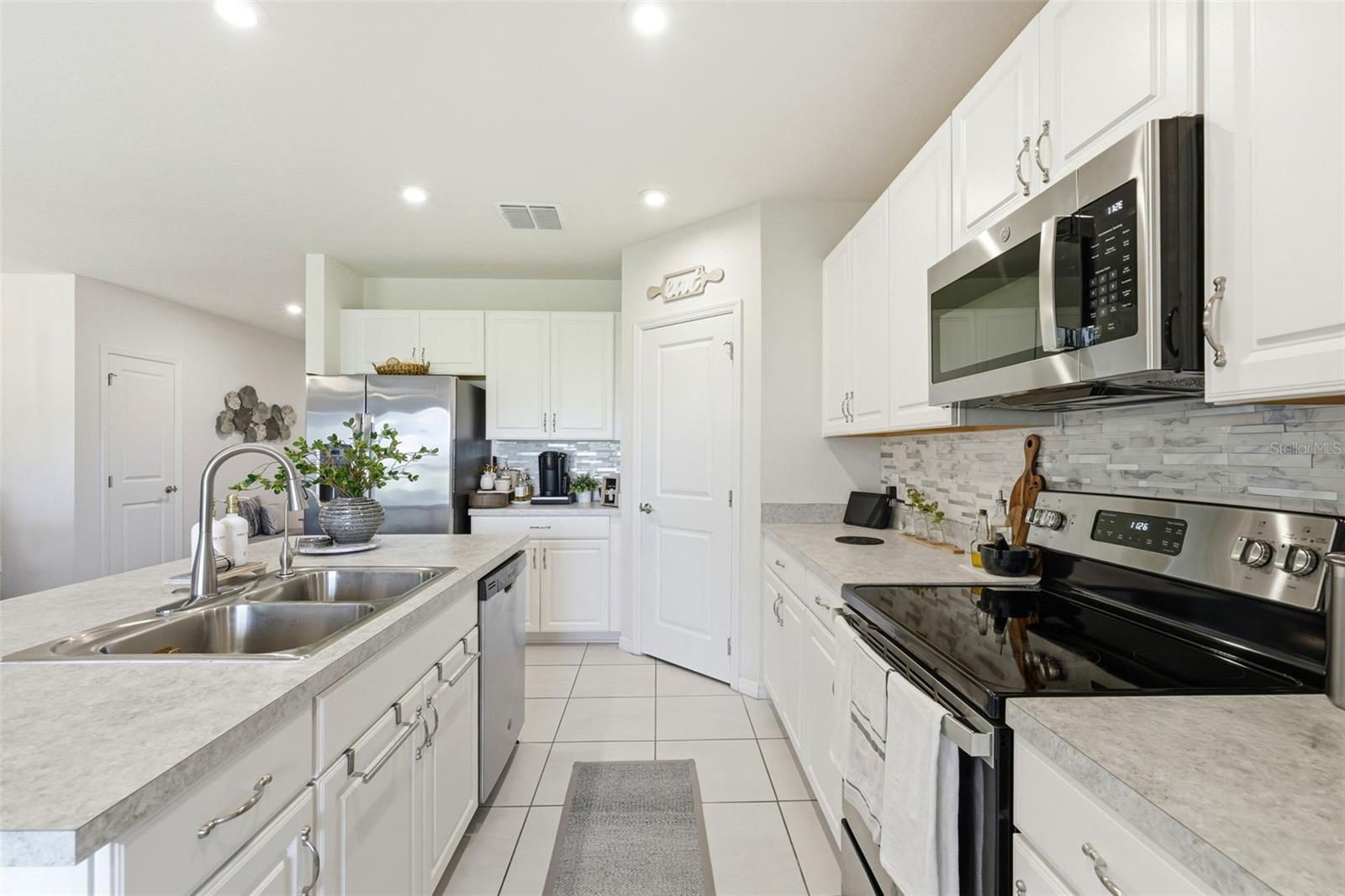 HICKORY GROVE PH 2 - Residential