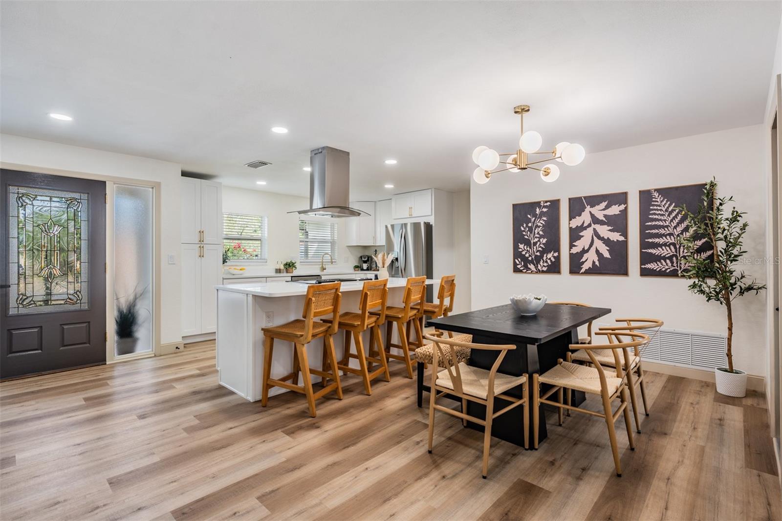 TROPIC HILLS - Residential