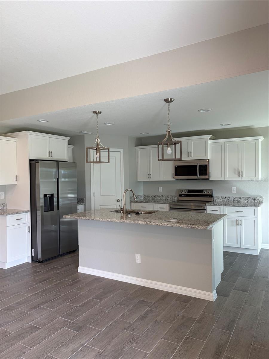 ROTONDA LAKES - Residential