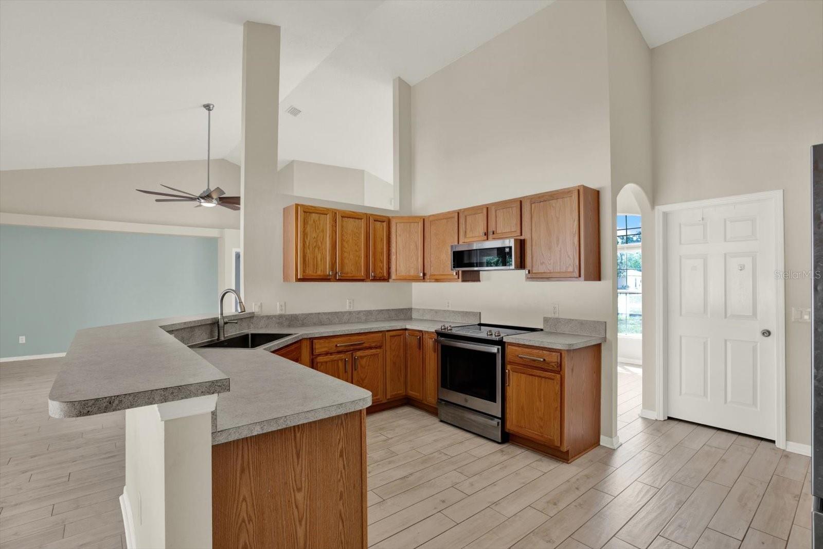 SPRING HILL - Residential