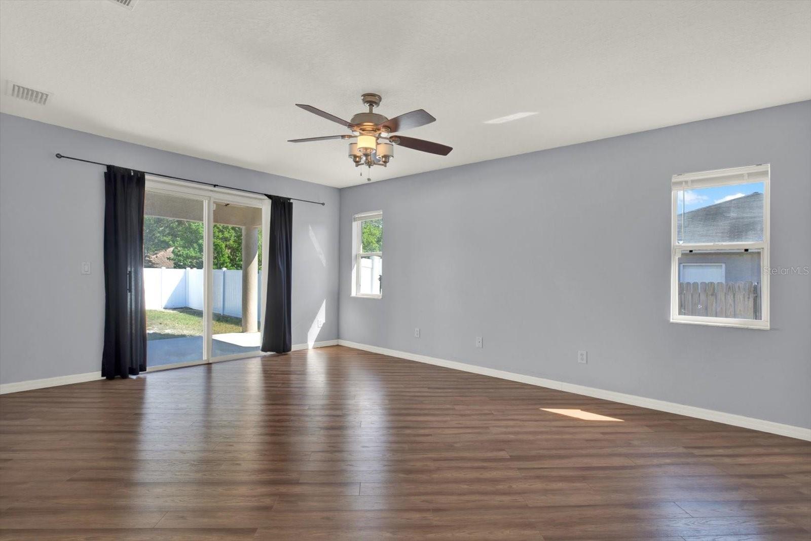 SPRING HILL - Residential