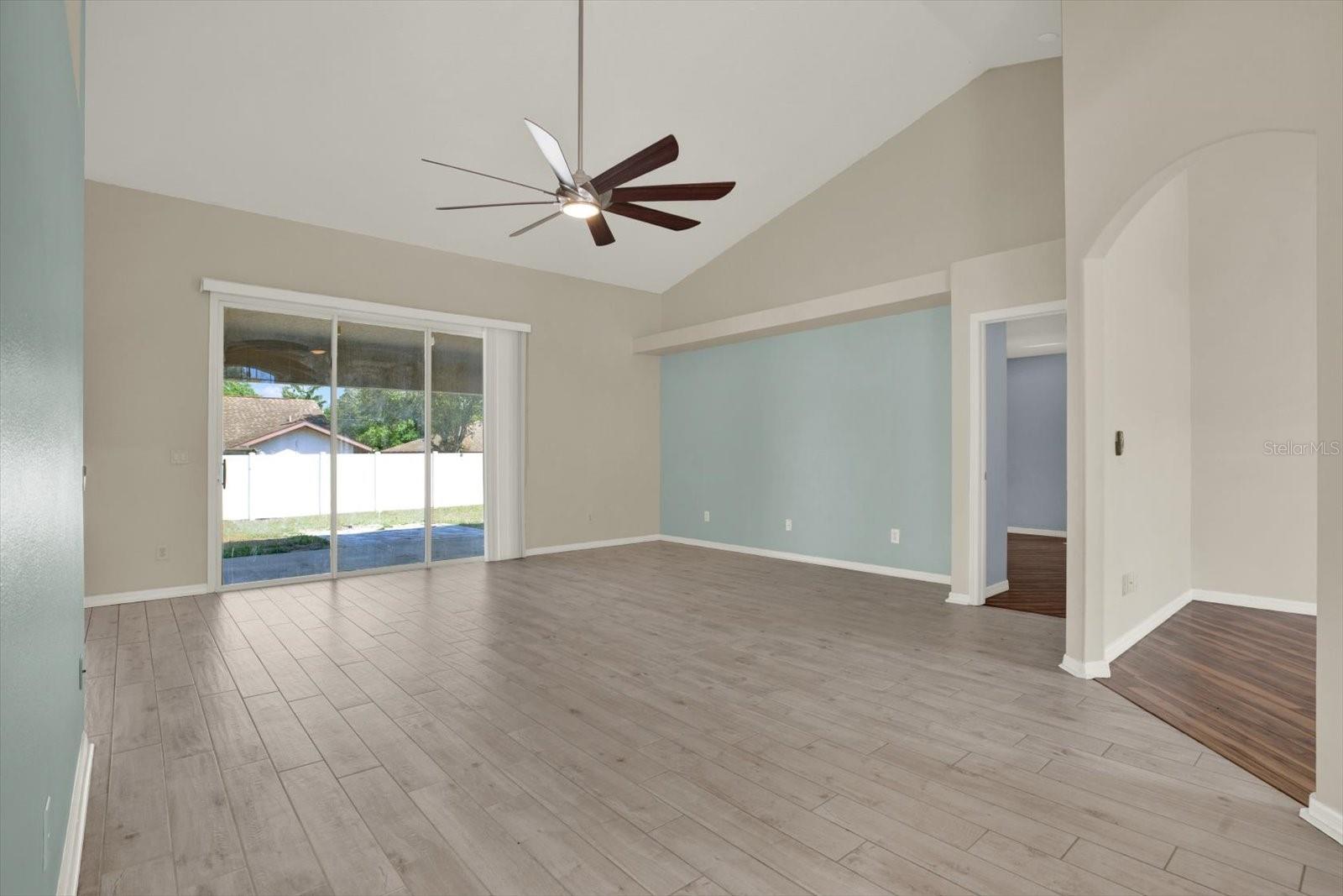 SPRING HILL - Residential
