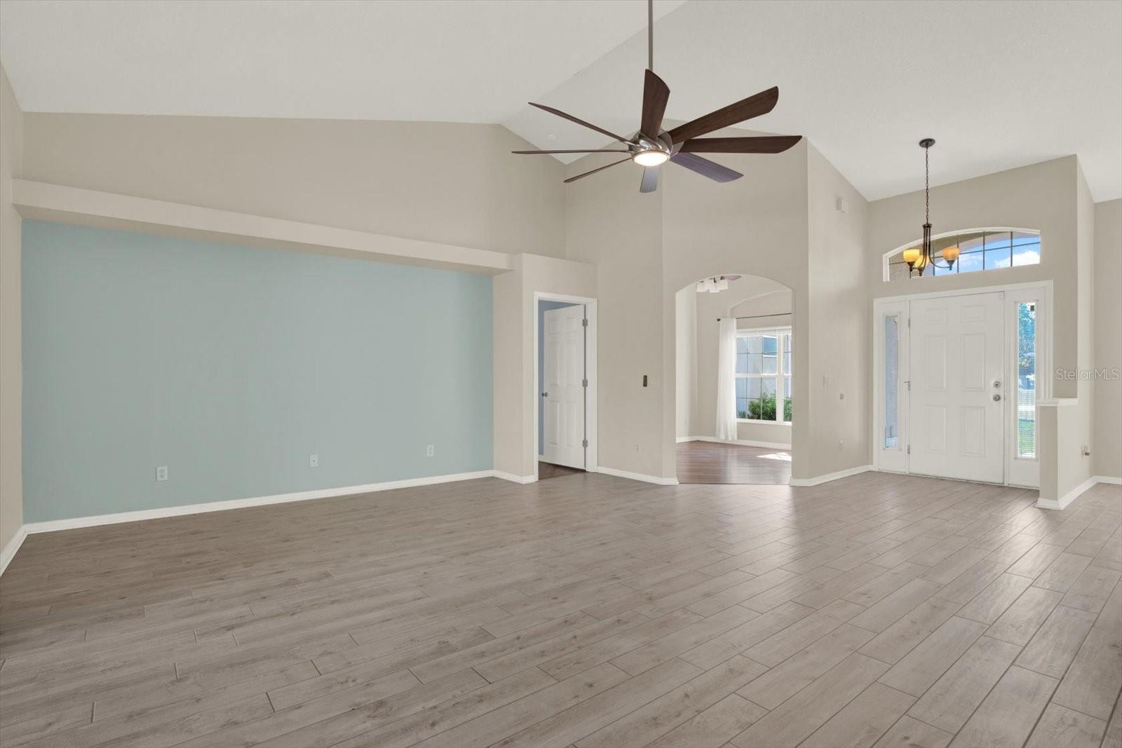 SPRING HILL - Residential
