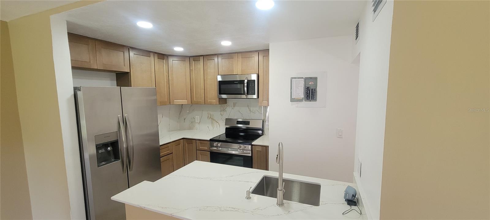 EDGEWATER CONDO APTS - Residential