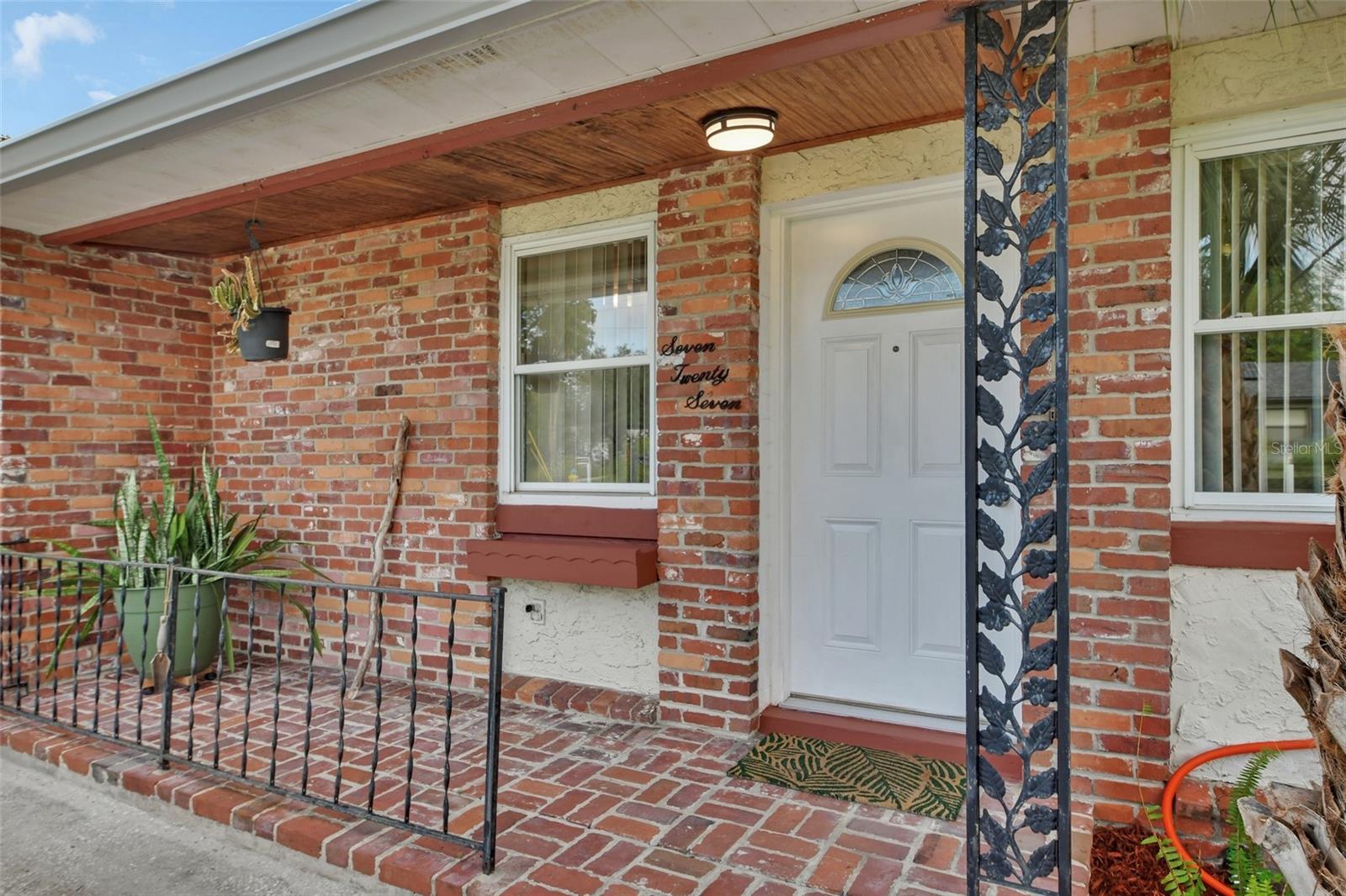 727 N STONE STREET