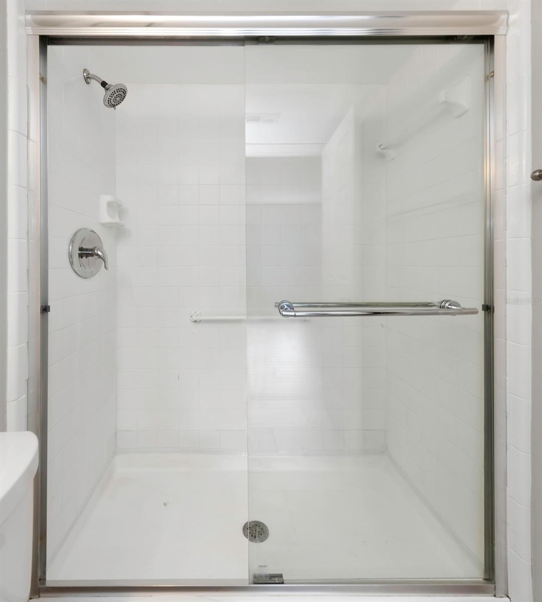 PINE RIDGE AT LAKE TARPON VILLAGE - Residential