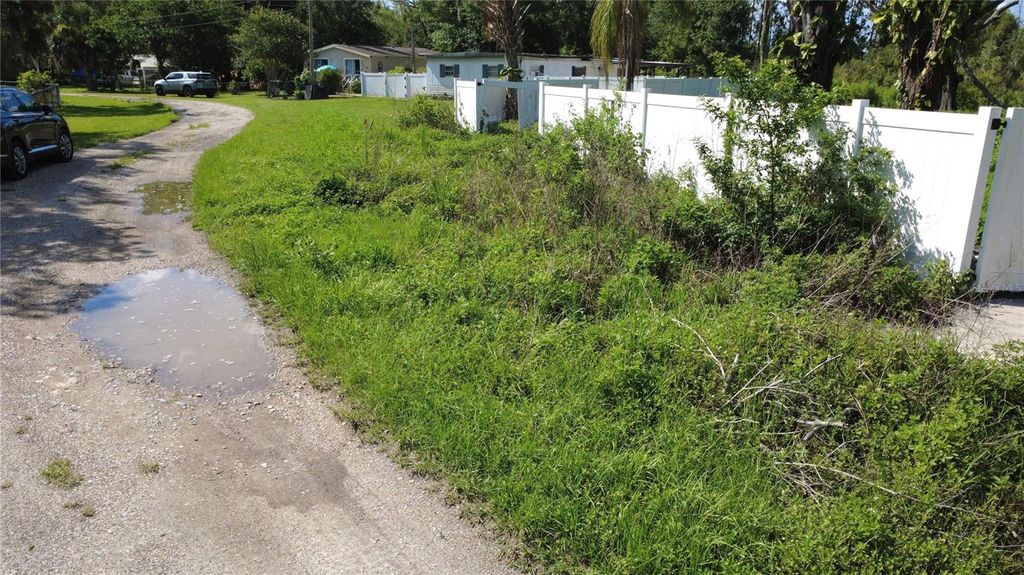 Photo of 1932 Andrews Loop, Lutz, FL 33558 (MLS # TB8398023)