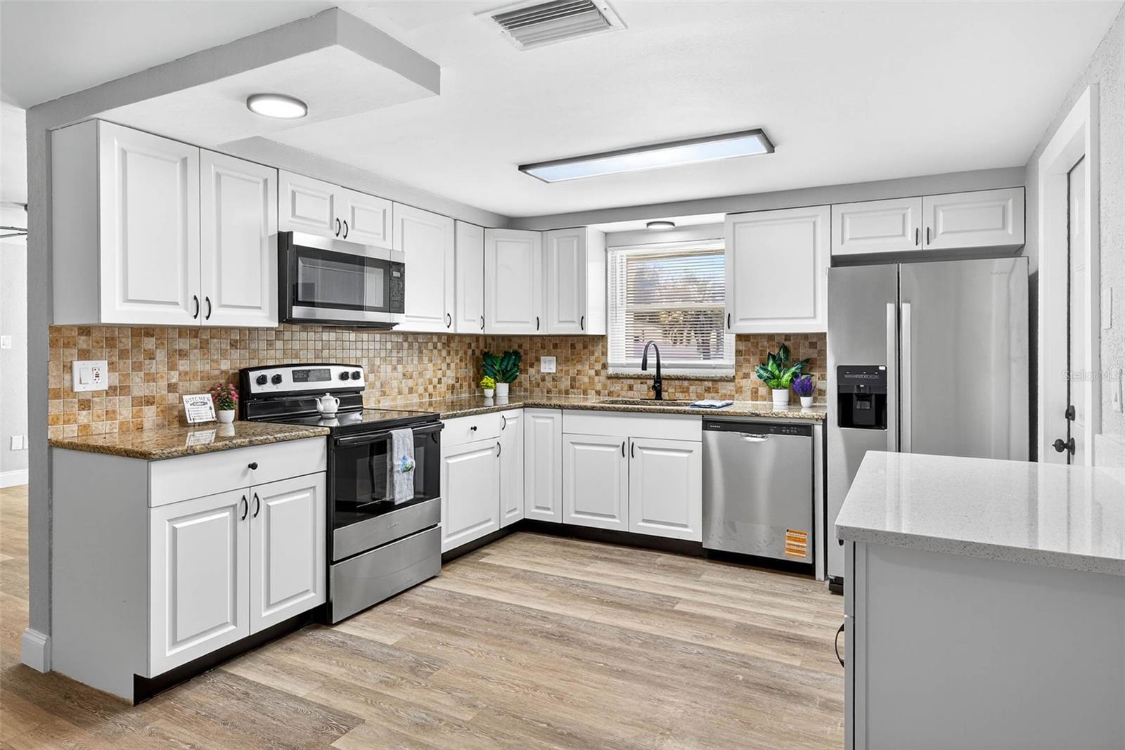 PALM TERRACE ESTATES - Residential