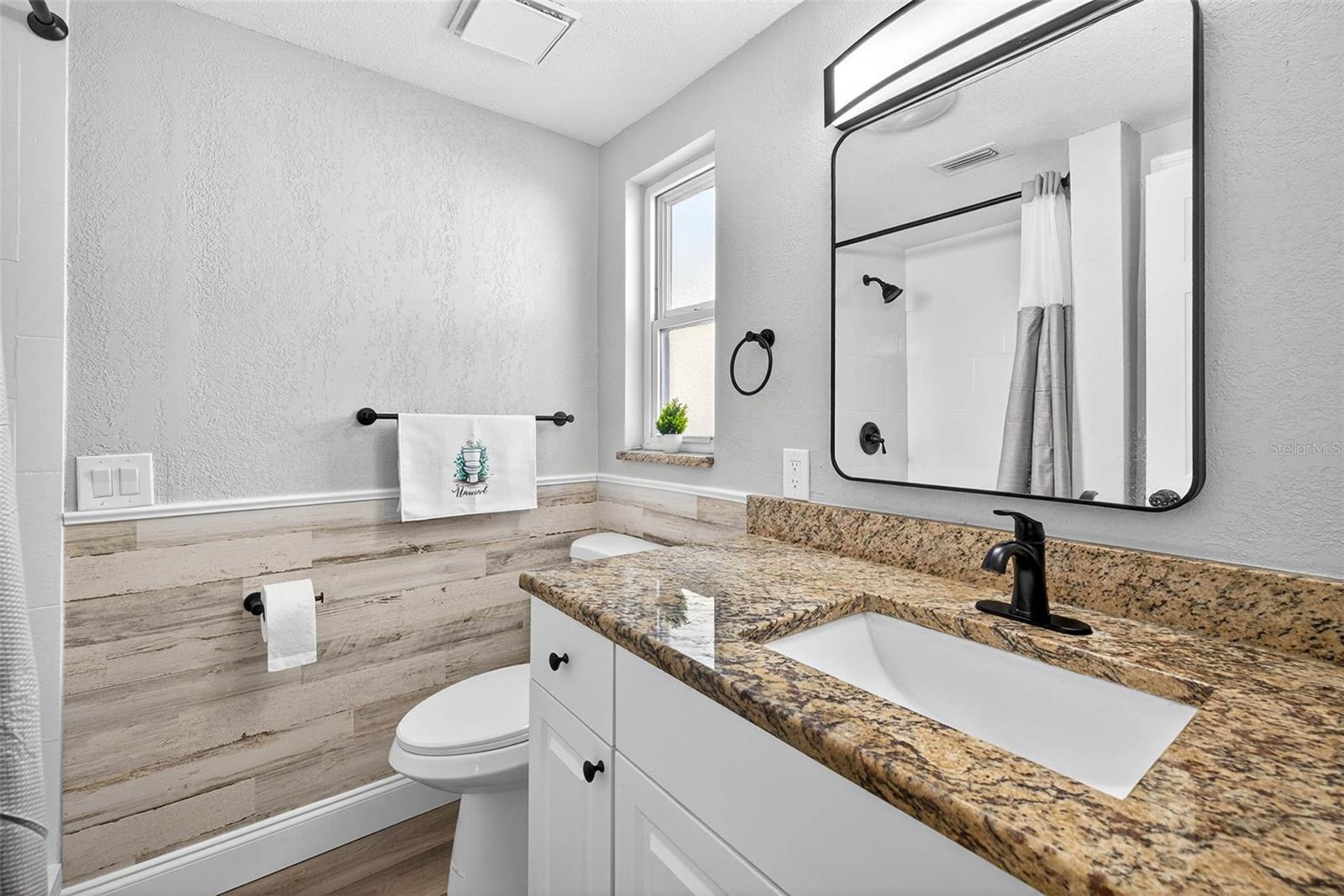 PALM TERRACE ESTATES - Residential