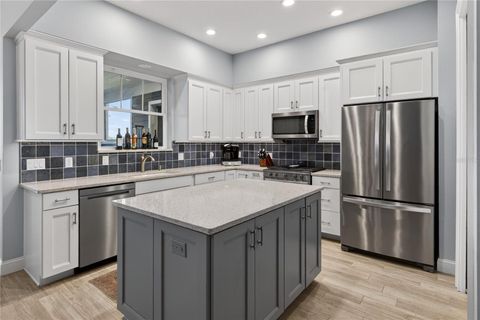 Tiny photo for 264 S Central Avenue, Umatilla, FL 32784 (MLS # G5111097)