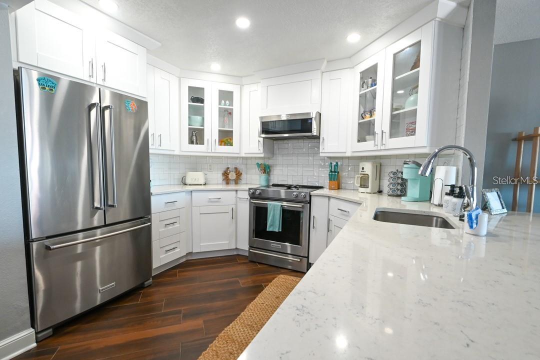 BEACH PALMS CONDO - Residential